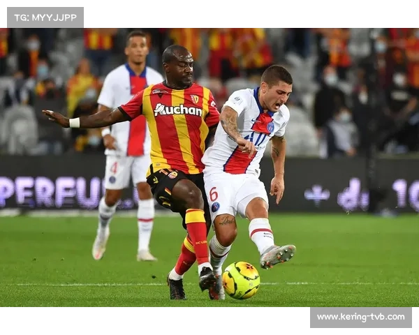 朗斯主帅萨热谈领跑心得：团队足球高于一切，专注每一场比赛